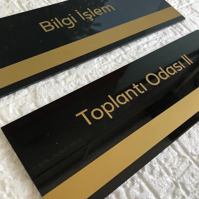 Pleksi Kapı İsimlikleri